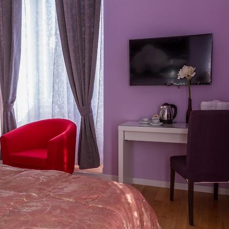 Bevilacqua Bed Roma Santa Croce Hotel Buitenkant foto