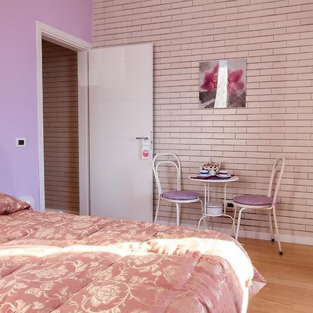 Bevilacqua Bed Roma Santa Croce Hotel Buitenkant foto