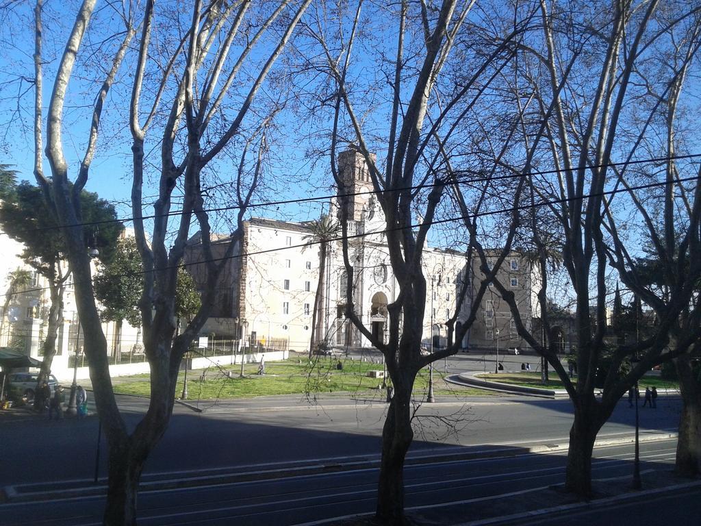 Bevilacqua Bed Roma Santa Croce Hotel Buitenkant foto