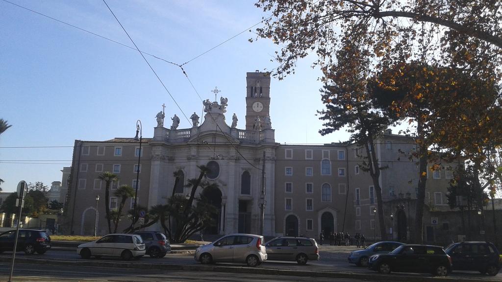 Bevilacqua Bed Roma Santa Croce Hotel Buitenkant foto